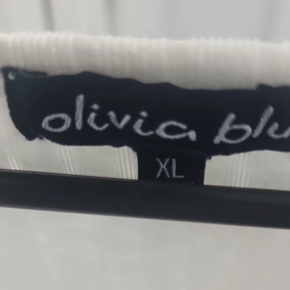 Chic White Lace Top by Olive & Oak - Picture 4 of 5